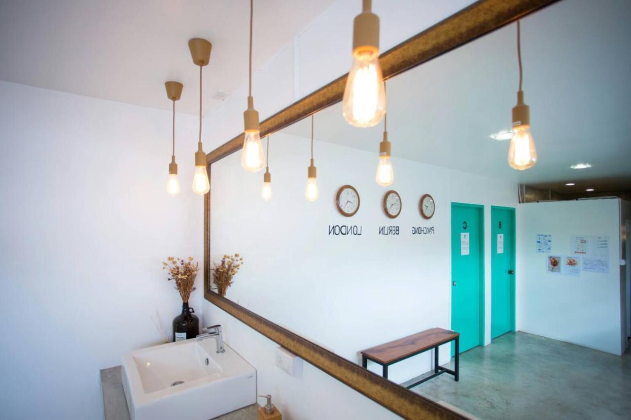 Hello Hostel Pak Chong Екстериор снимка